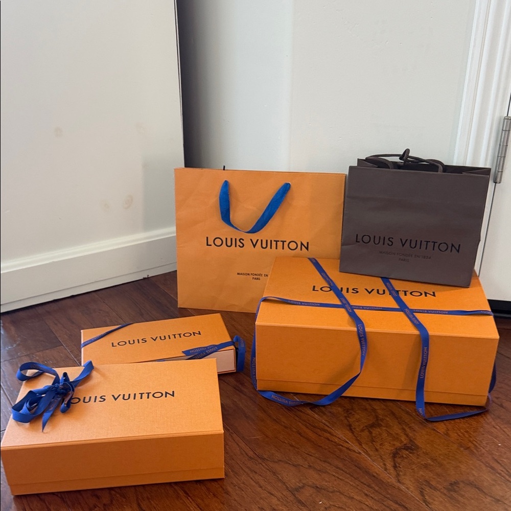 Louis Vuitton gift Boxes with 2 shopping Bags and Blue Accent ribbons